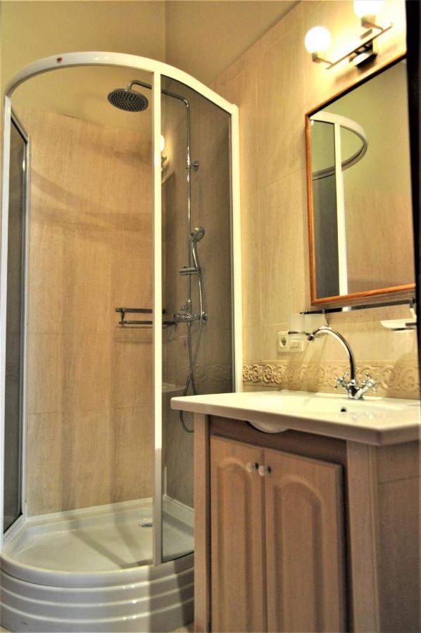 Great 144 Sq.M. Apartment In The Center Of Kiev Buitenkant foto